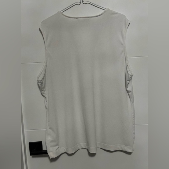 💝 Cleo: Women’s Sleeveless Top- Size XXL 💝 - Picture 3 of 5